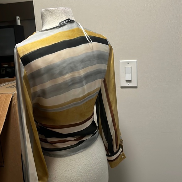 Zara XS wrap blouse - Picture 2 of 6
